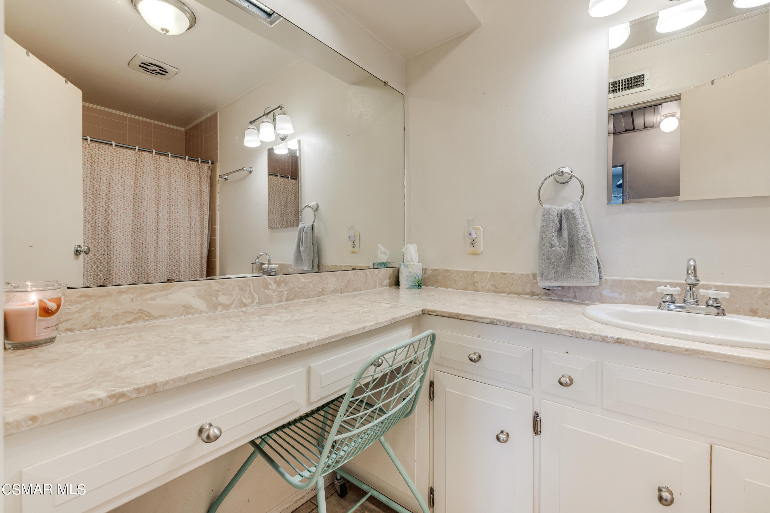 3379 Weatherford Court Simi Valley, CA 93063 - Photo 19 of 39 a bathroom with a sink and a mirror