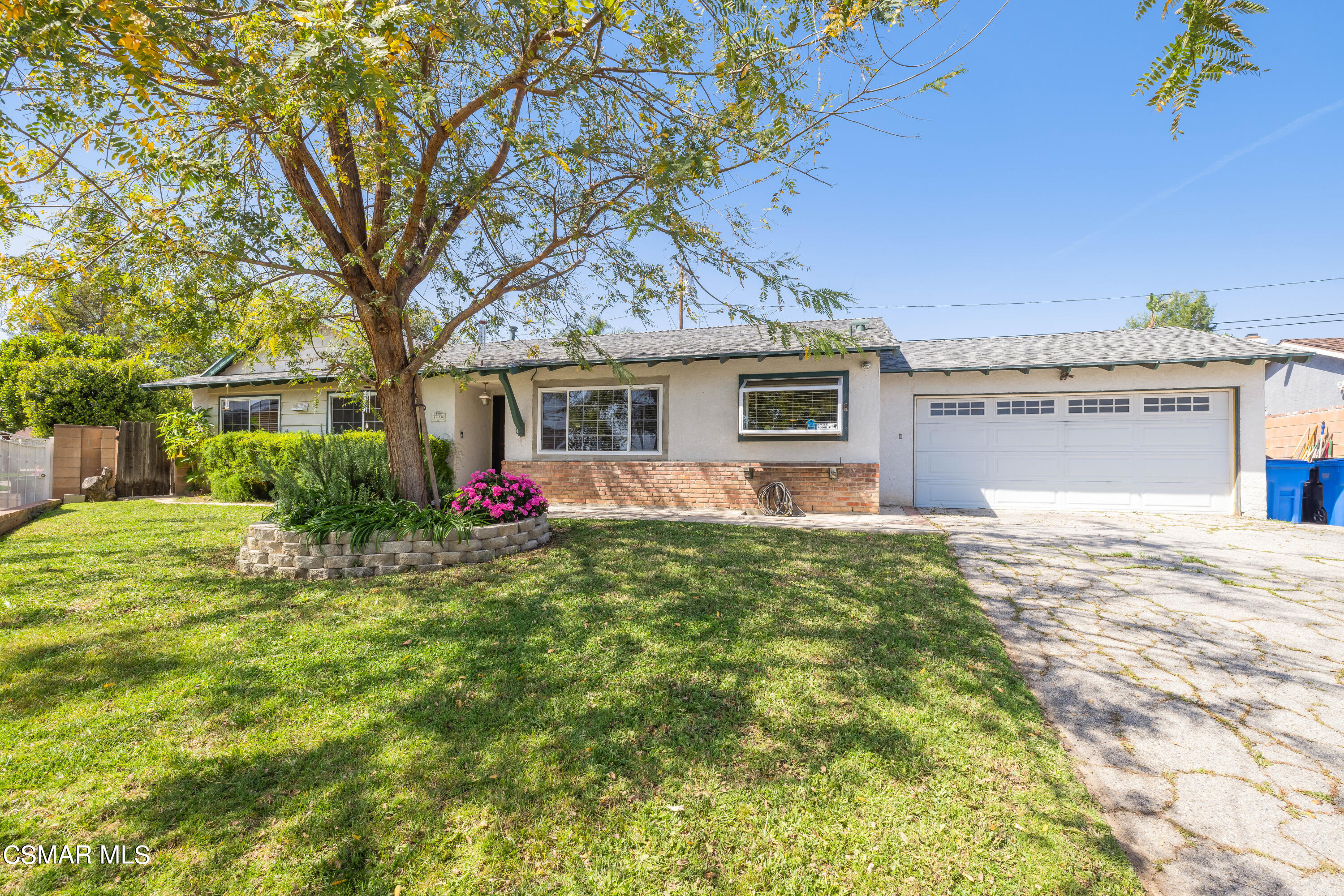 3379 Weatherford Court Simi Valley, CA 93063 - Photo 35 of 39 a view of a house with a backyard
