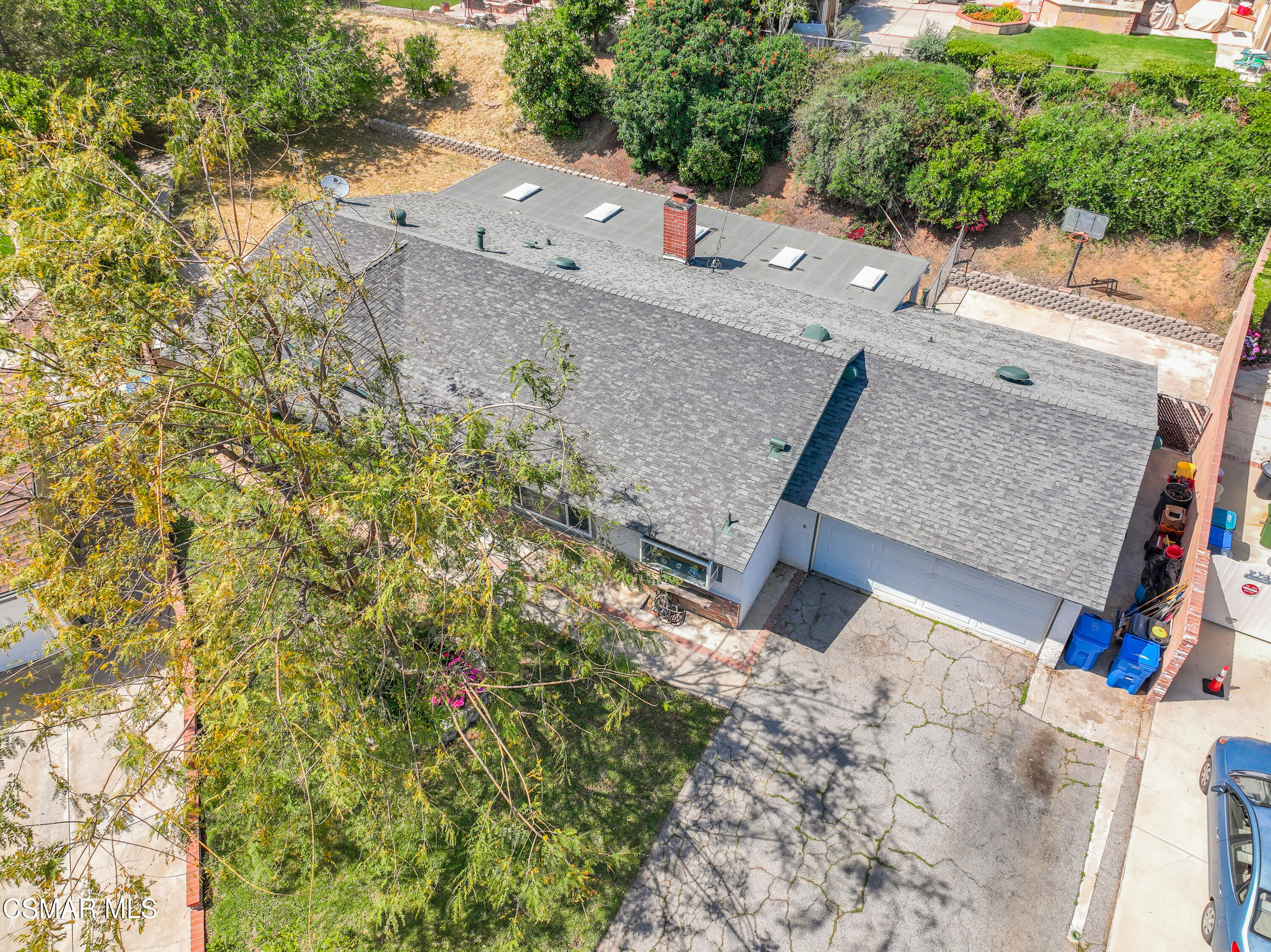 3379 Weatherford Court Simi Valley, CA 93063 - Photo 37 of 39 a view of a house with a backyard