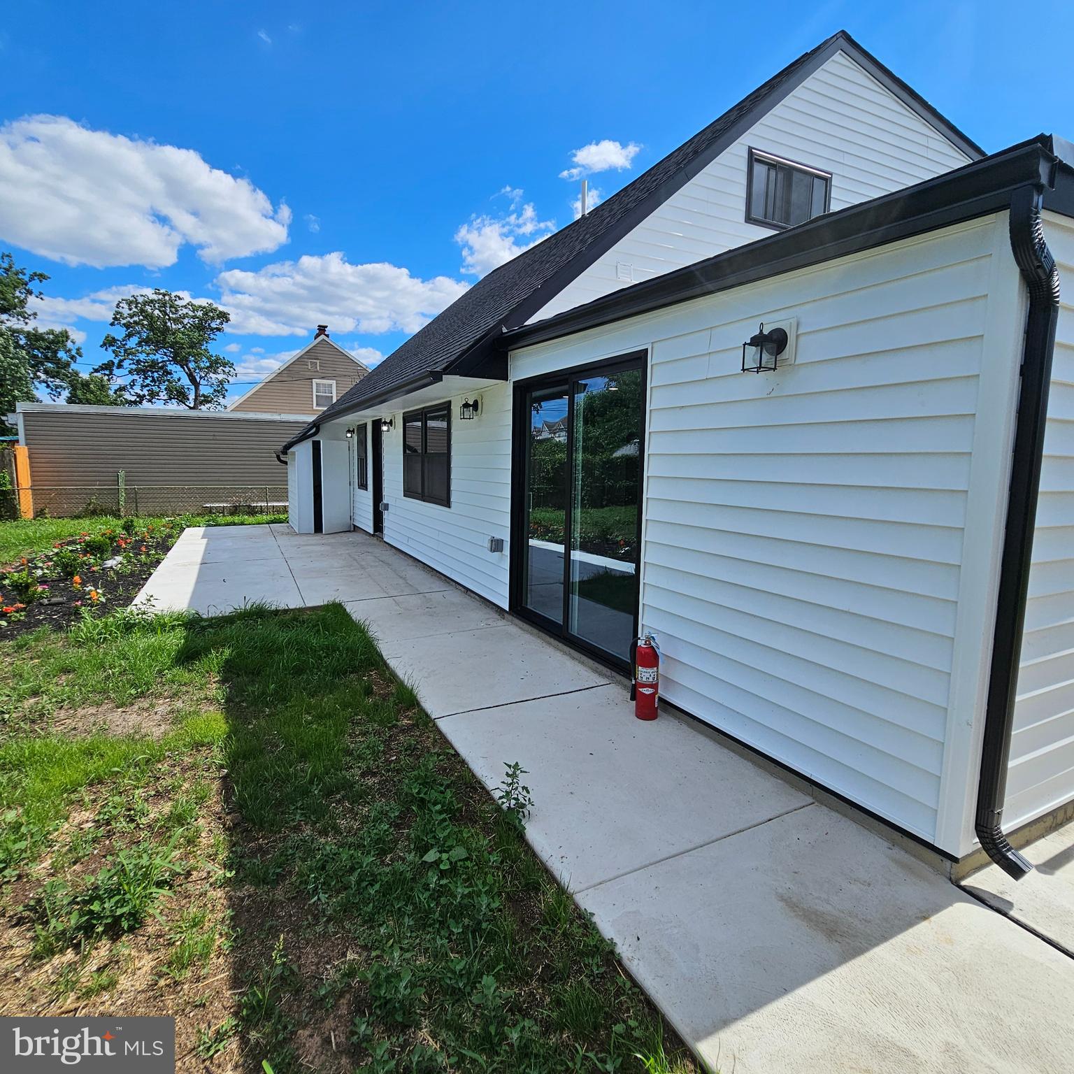 9215 Andover Road Philadelphia, PA 19114 - Photo 3 of 28