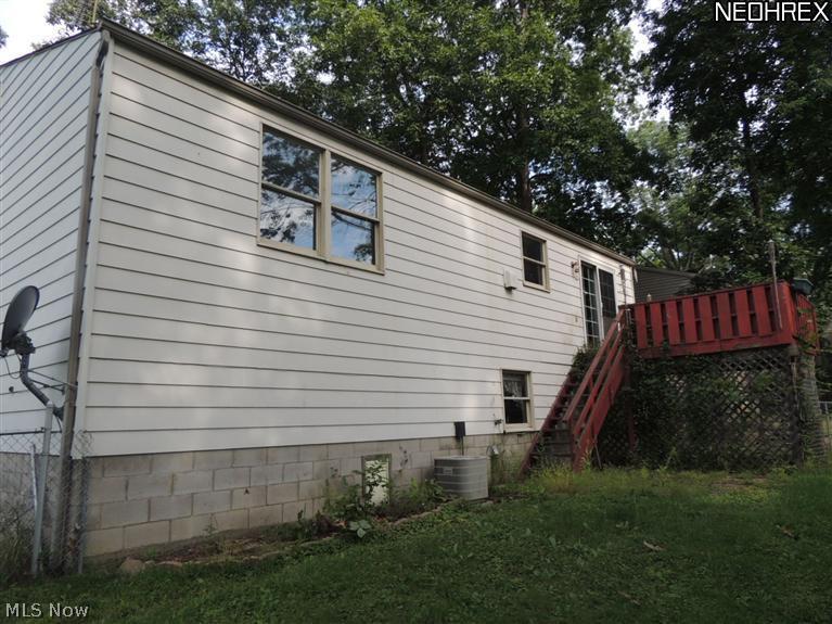 2183 Woodland Road Youngstown, OH 44515 - Photo 2 of 9