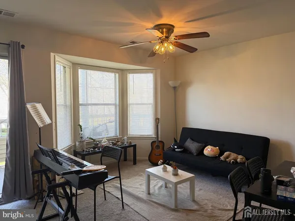 $2,450 | 106 Heritage Boulevard, Unit 7, Princeton, NJ 08540