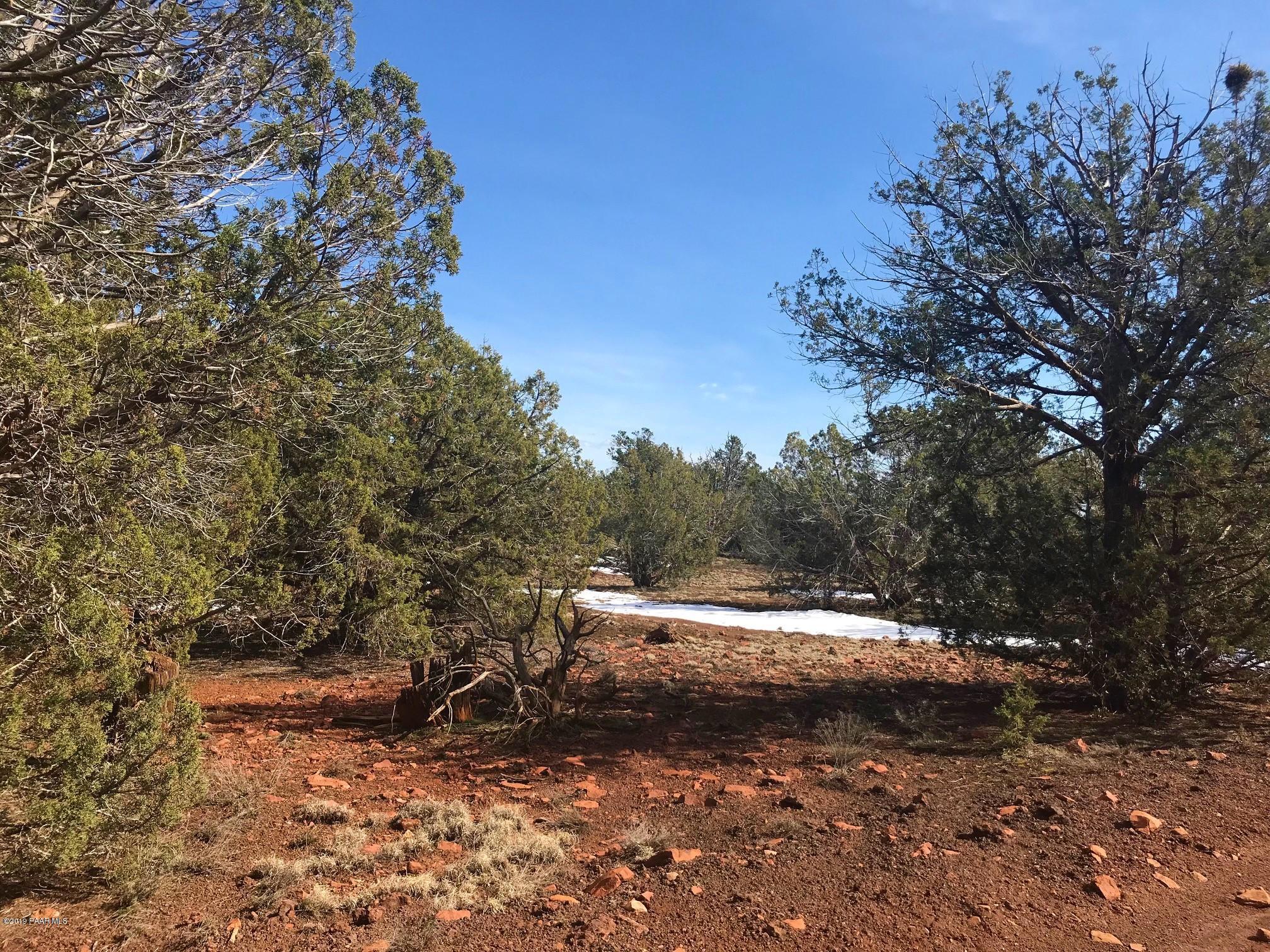 41 Bullock Road Ash Fork, AZ 86320 - Photo 1 of 9 IMG_6649