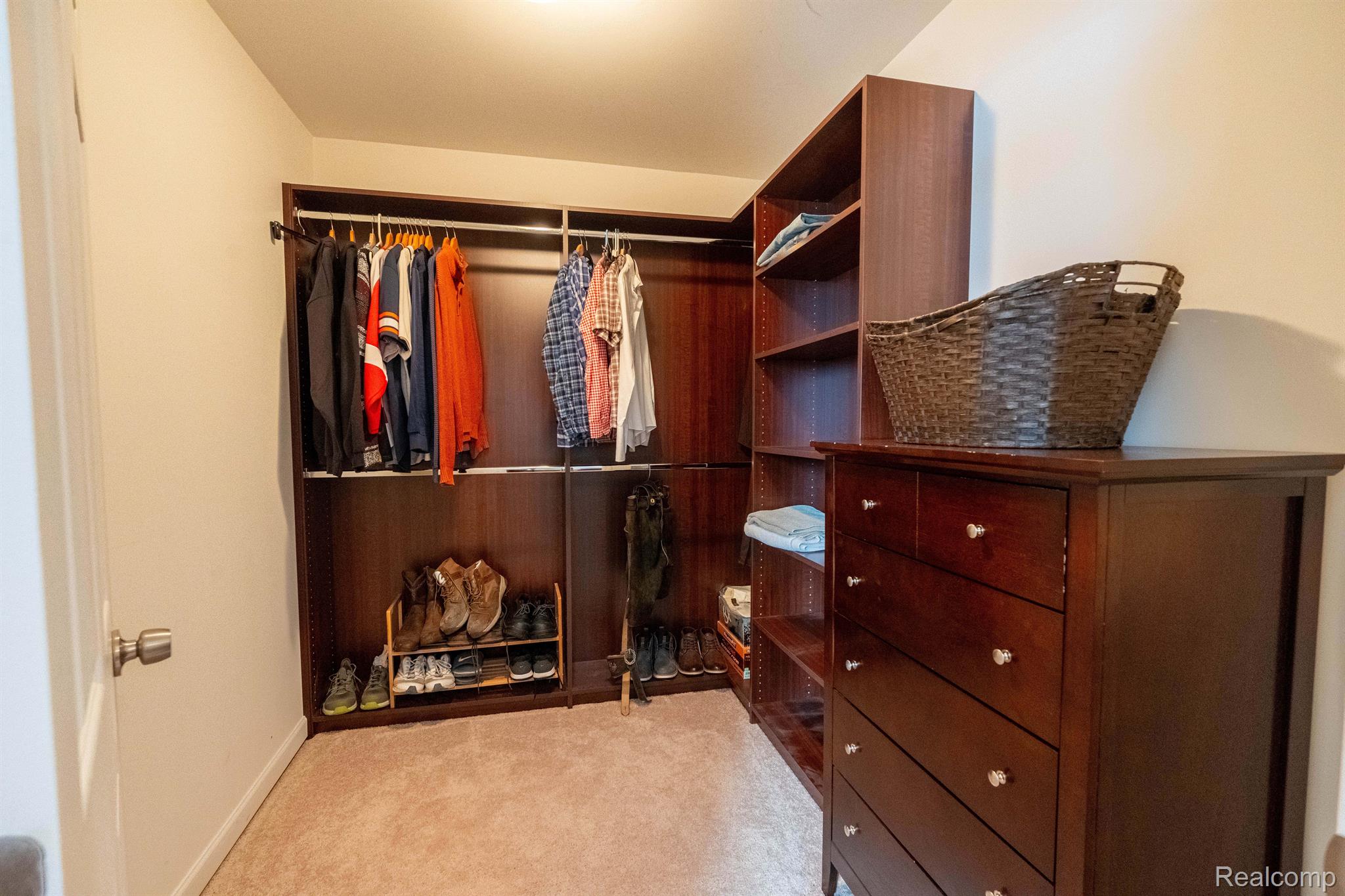 21116 Middlebelt Road Farmington, MI 48336 - Photo 21 of 43 Primary Bdrm Walk-in Closet