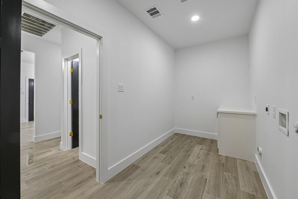 6605 Buffalo Ridge Circle Godley, TX 76044 - Photo 14 of 38 Gallery Image 14