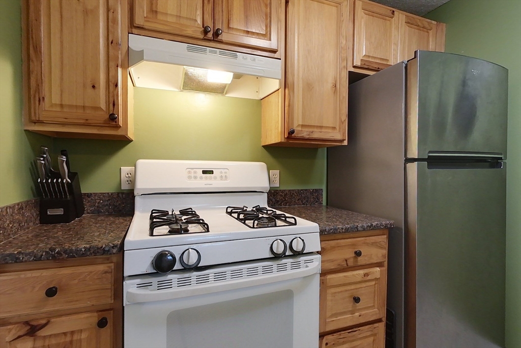 103 Main Street, Unit 16 Pepperell, MA 01463 - Photo 4 of 24