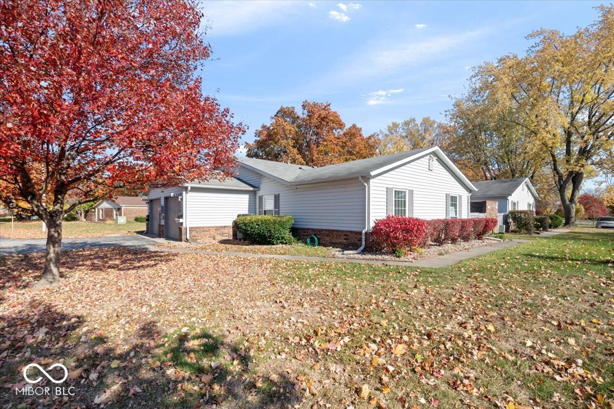 4604 West 47th Street Indianapolis, IN 46254 - Photo 2 of 41