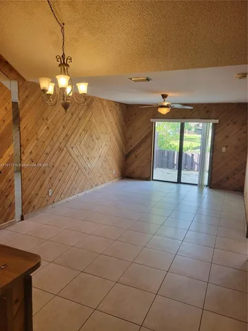 $2,300 | 6963 Southwest 40th Street, Unit 6R, Miramar, FL 33023