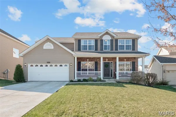 $575,000 | 308 Graywynd Court, Lake St. Louis, MO 63367