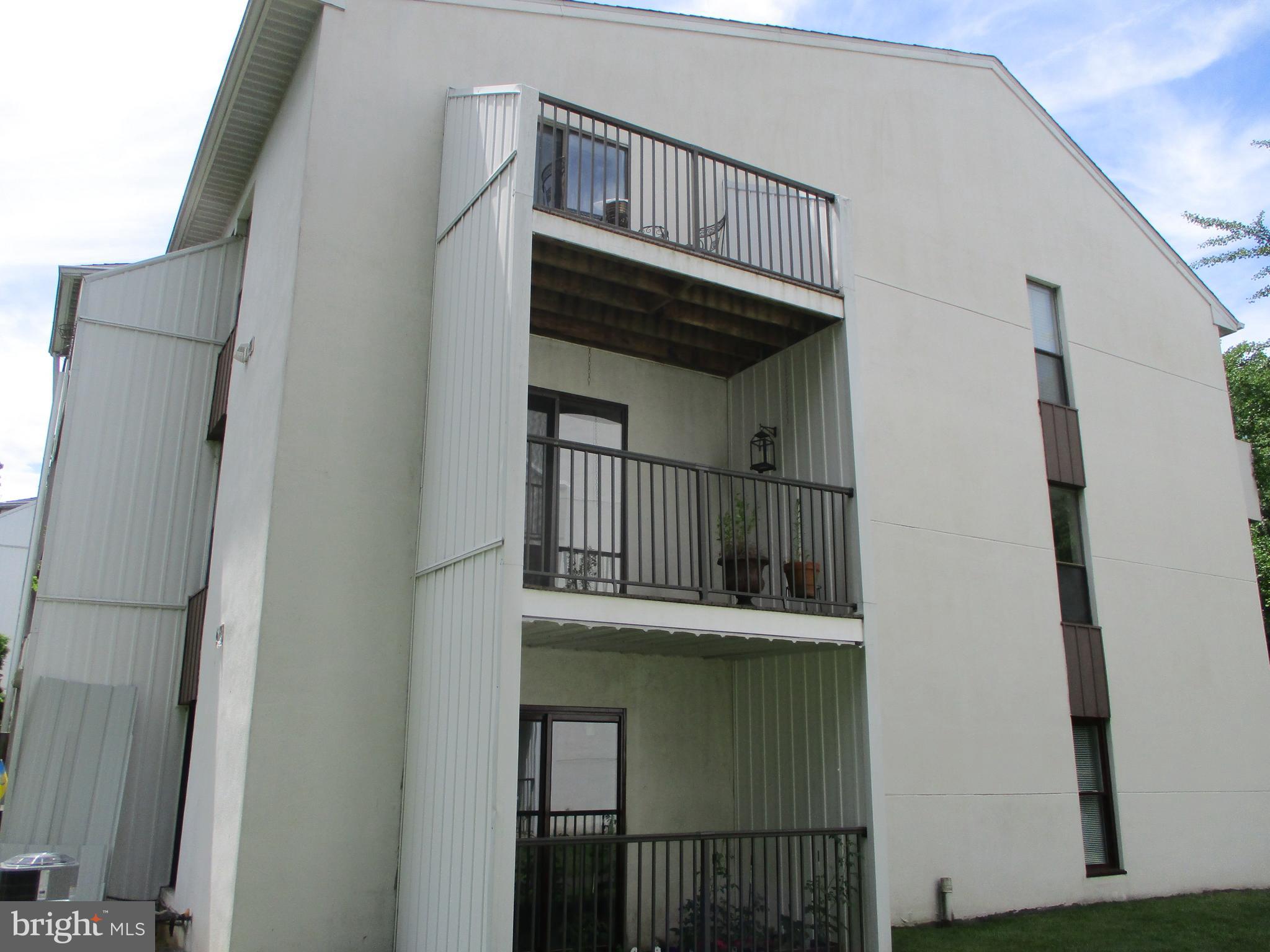 301 Byberry Road, Unit A29 Philadelphia, PA 19116 - Photo 30 of 49 2nd floor dining room balcony