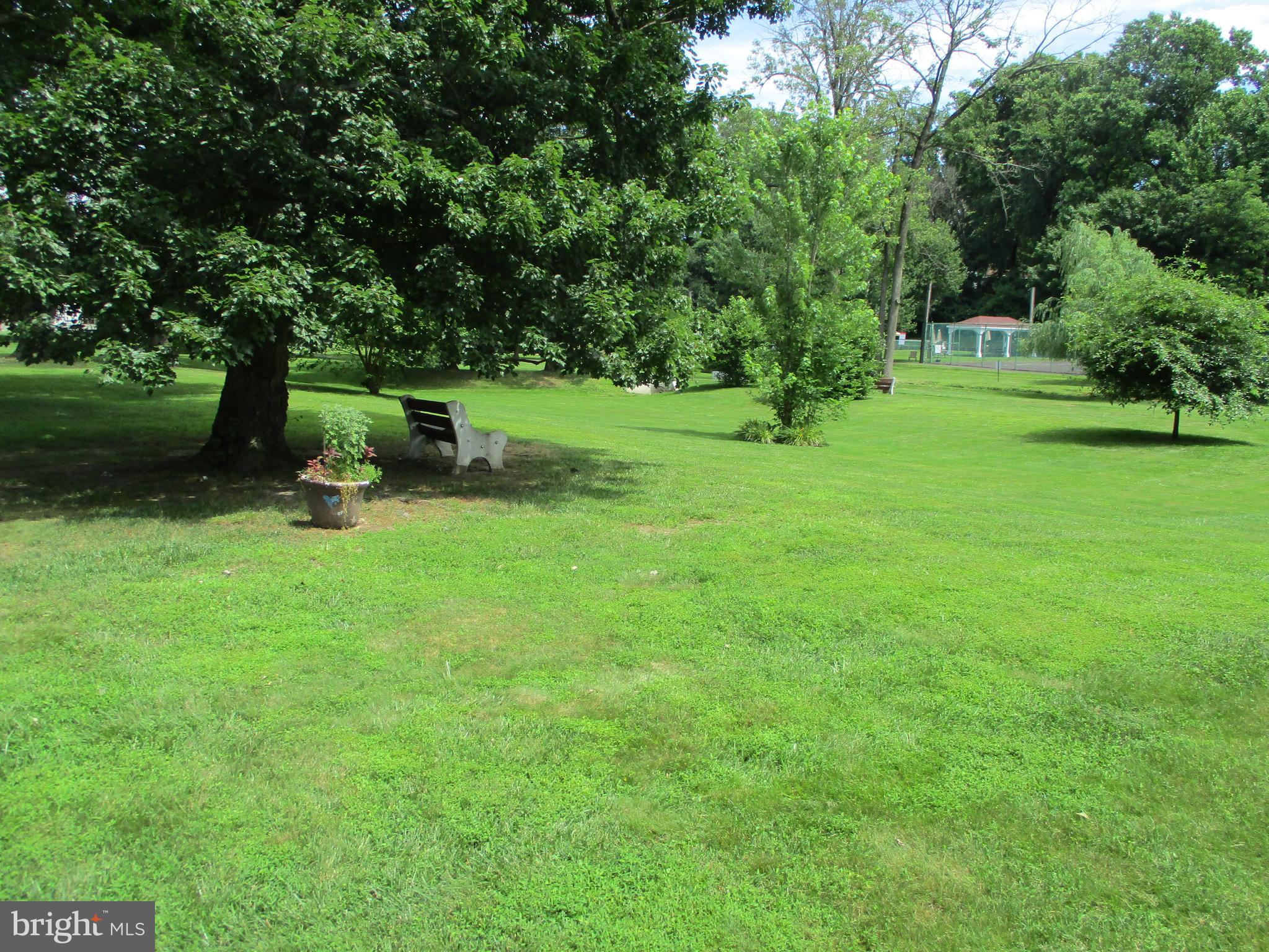 301 Byberry Road, Unit A29 Philadelphia, PA 19116 - Photo 33 of 49 Park Bench