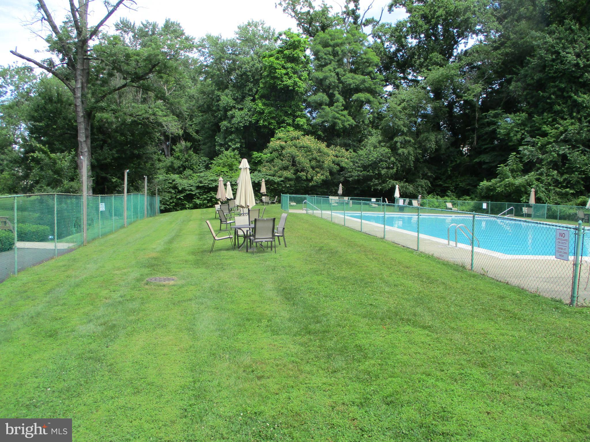 301 Byberry Road, Unit A29 Philadelphia, PA 19116 - Photo 43 of 49 Poolside picnic area