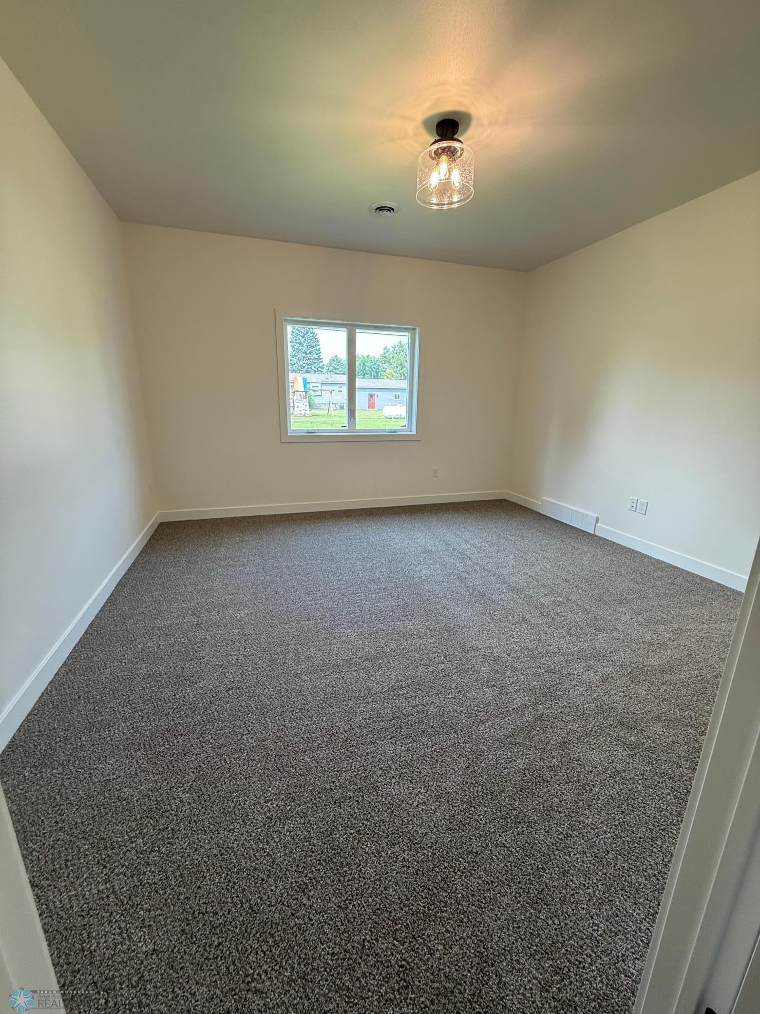 436 4th Street Wyndmere, ND 58081 - Photo 14 of 27