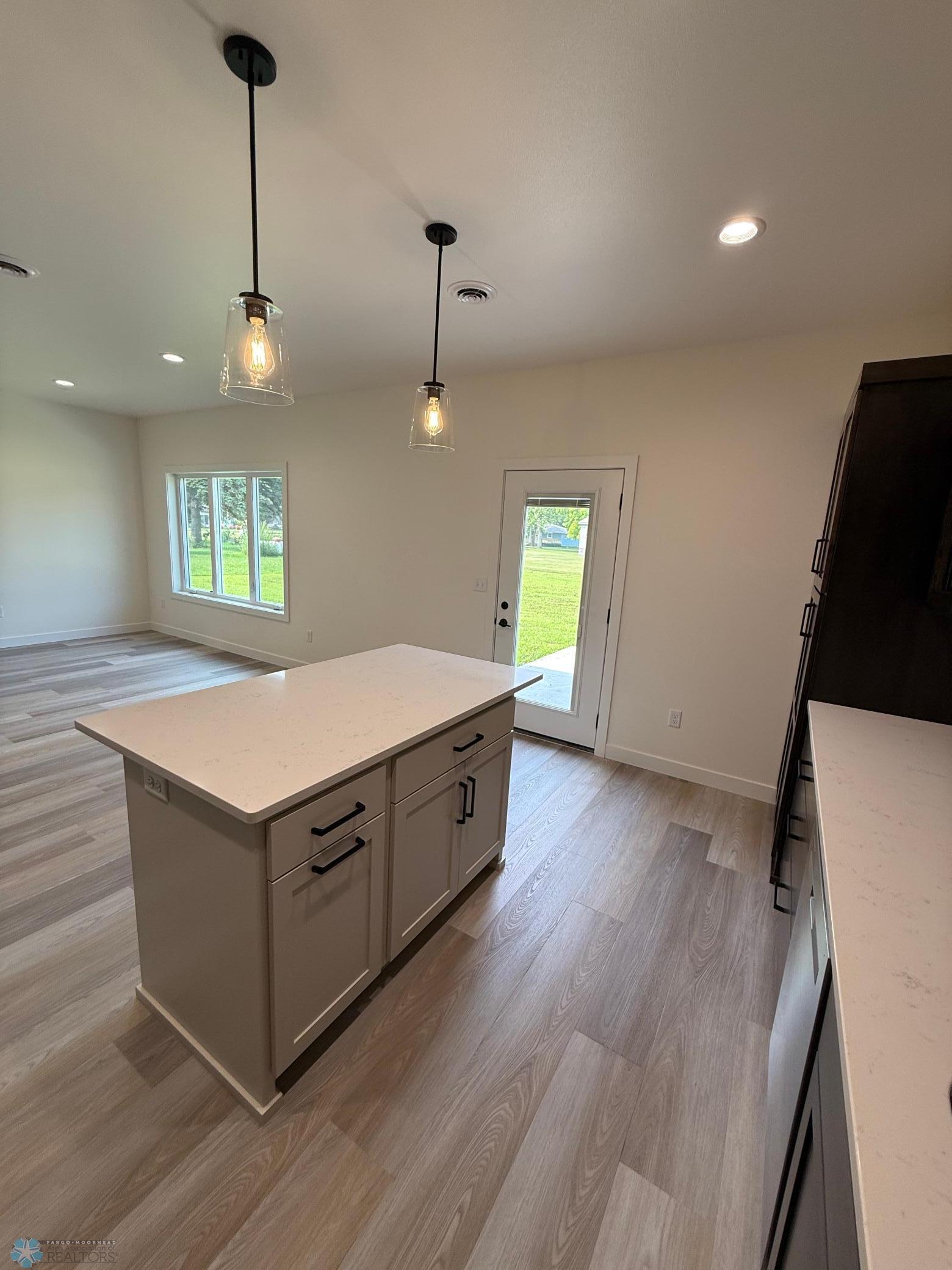 436 4th Street Wyndmere, ND 58081 - Photo 6 of 27