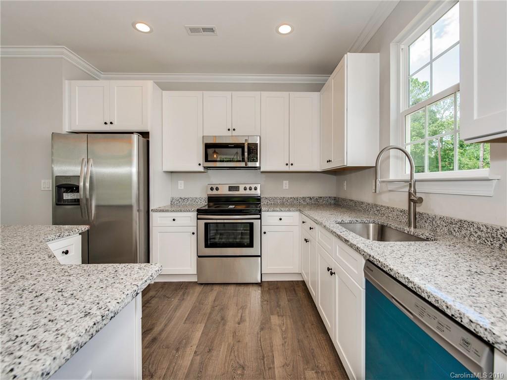 8135 Larkhaven Road Charlotte, NC 28216 - Photo 10 of 27 Gallery Image 10