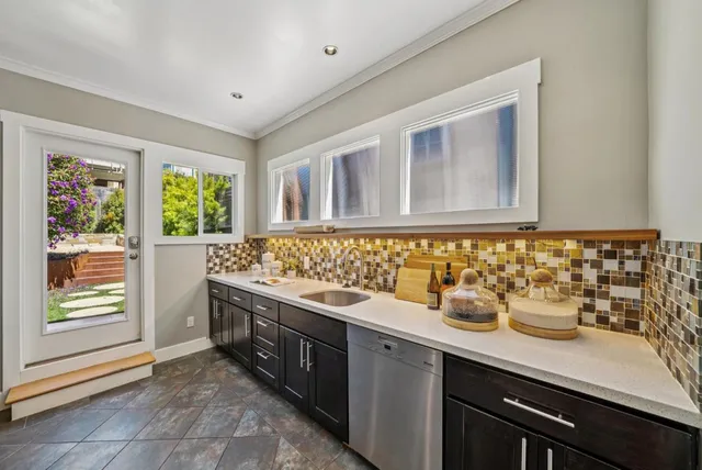 $1,398,000 | 219 Crescent Avenue, San Francisco, CA 94110