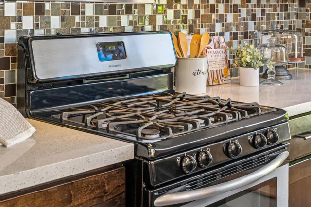 $1,398,000 | 219 Crescent Avenue, San Francisco, CA 94110