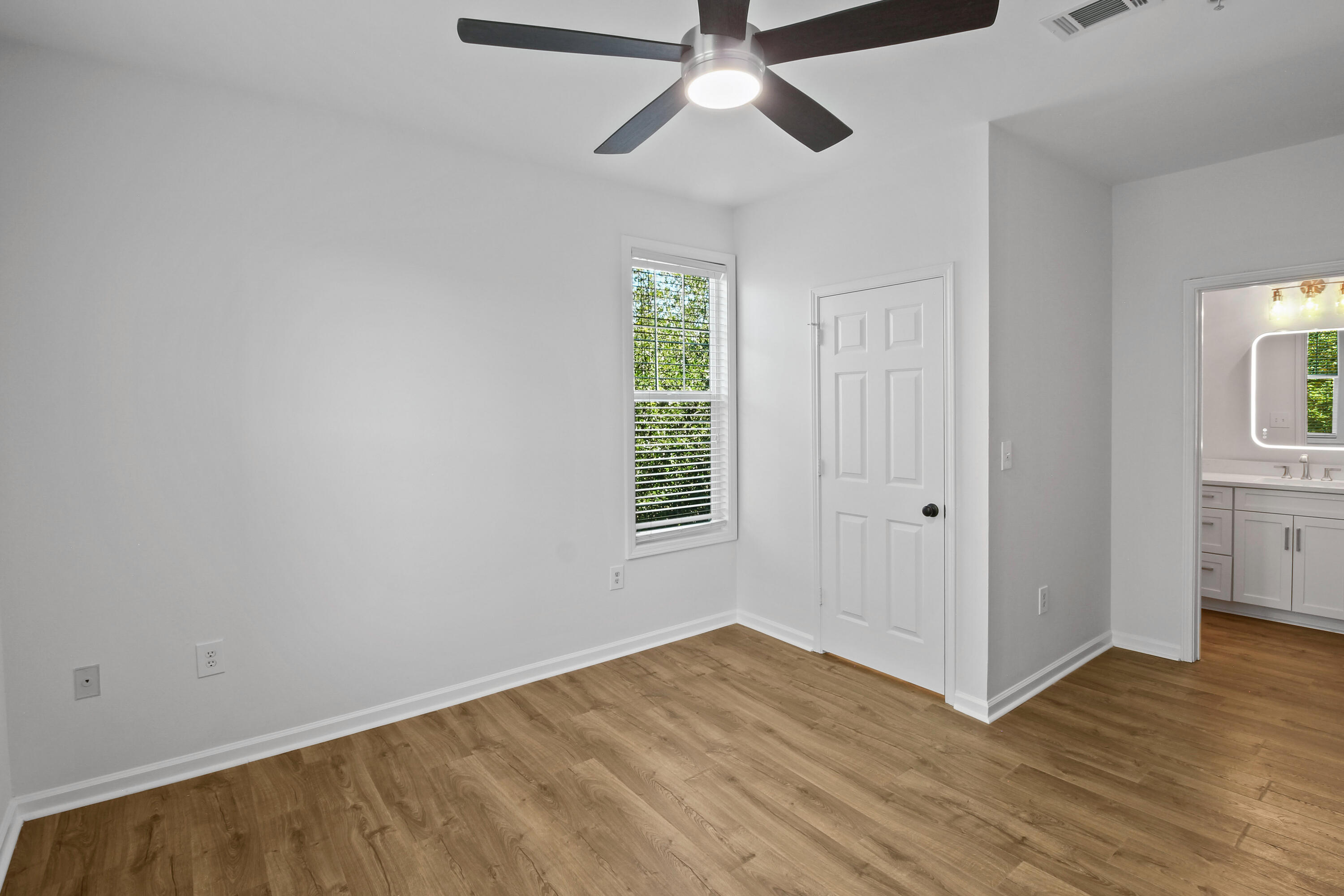 2033 Chatelain Way Mount Pleasant, SC 29464 - Photo 10 of 25 2033_10