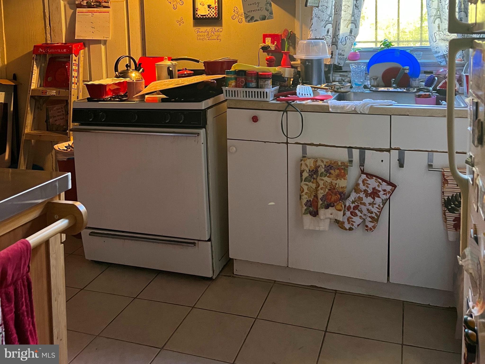 2926 Ellicott Driveway Baltimore, MD 21216 - Photo 6 of 11