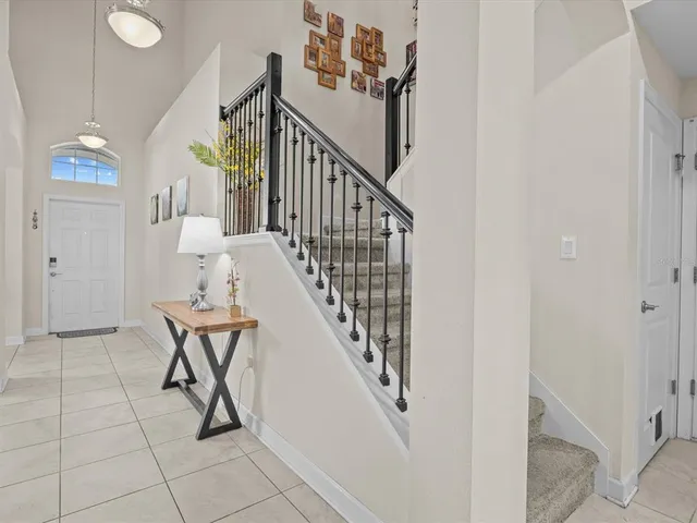 a view of entryway and workspace