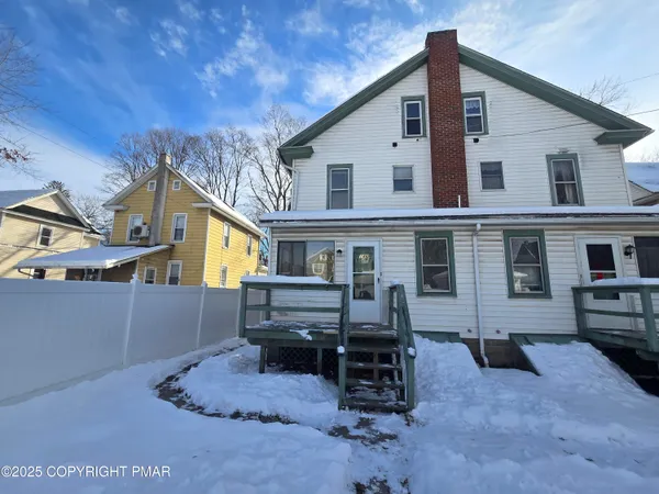 $2,200 | 146 Analomink Street, East Stroudsburg, PA 18301