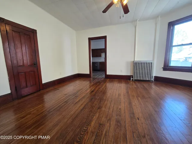 $2,200 | 146 Analomink Street, East Stroudsburg, PA 18301