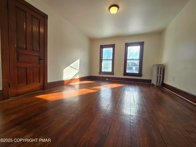 $2,200 | 146 Analomink Street, East Stroudsburg, PA 18301