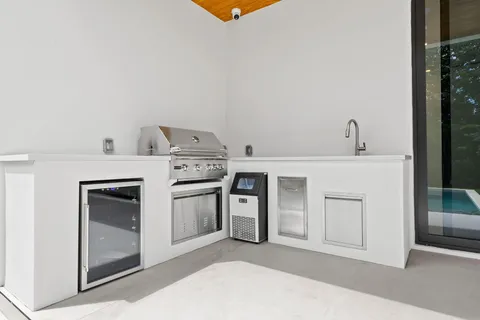 $3,350,000 | 2324 Southwest 26th Street, Miami, FL 33133