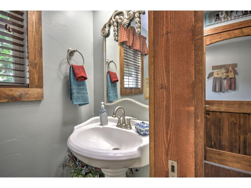 9090 Manville Road Gate City, VA 24251 - Photo 11 of 28 Photo 11