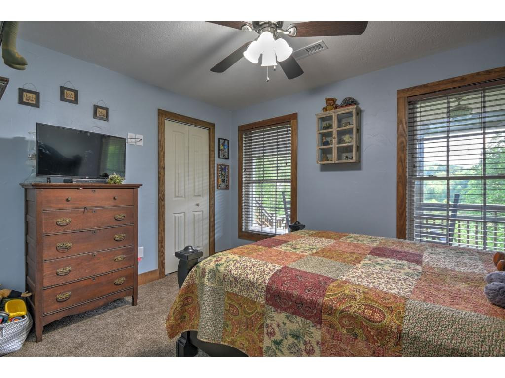 9090 Manville Road Gate City, VA 24251 - Photo 16 of 28 Photo 16