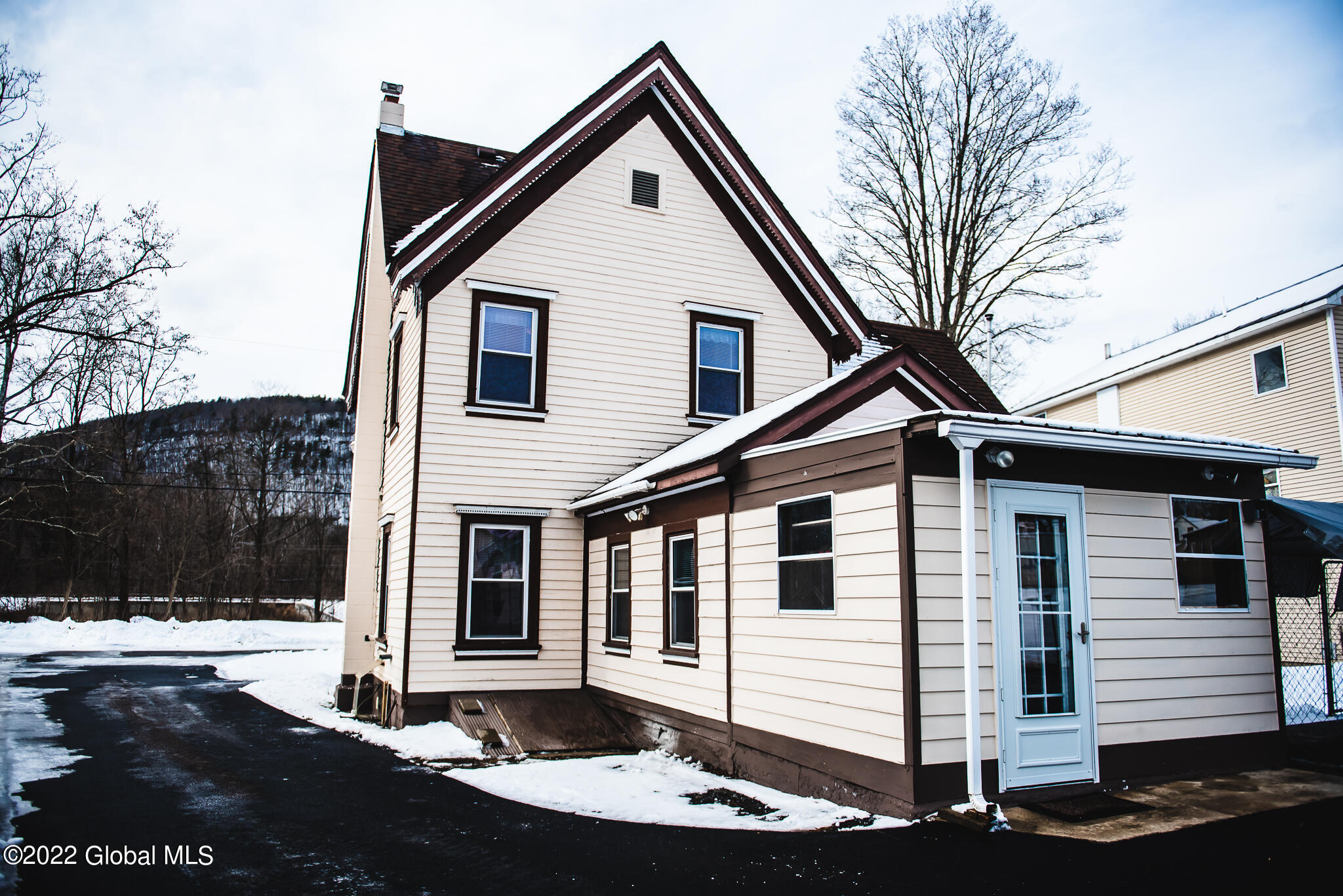 102 Walhalla Road Middleburgh, NY 12122 - Photo 4 of 51 1000-7671