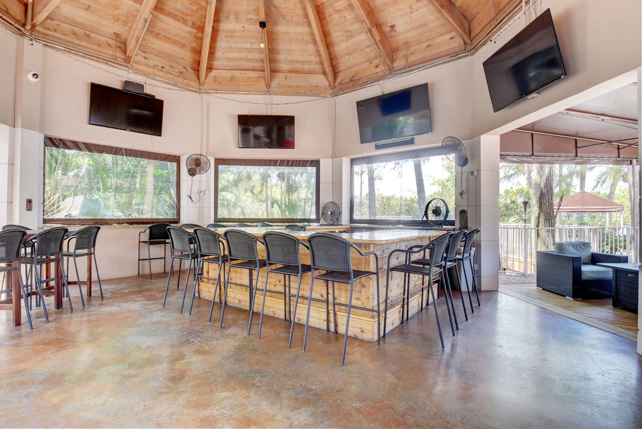 10570 Bexley Boulevard Boca Raton, FL 33428 - Photo 35 of 37 Mission Bay Social Area