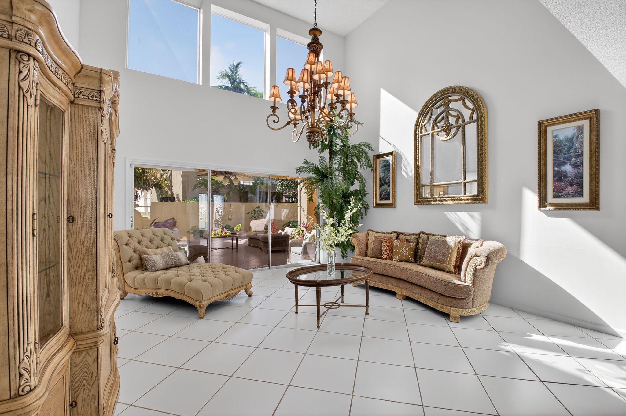 10570 Bexley Boulevard Boca Raton, FL 33428 - Photo 4 of 37 Living Room