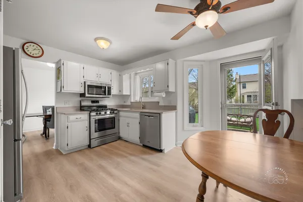 $465,000 | 2512 Leach Drive, Naperville, IL 60564