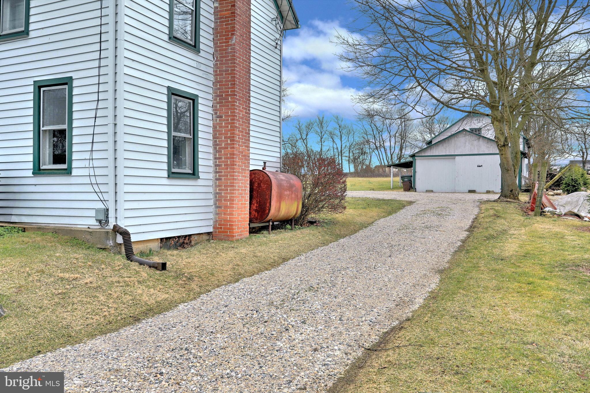 6694 Church Road Felton, PA 17322 - Photo 4 of 46 Gallery Image 4