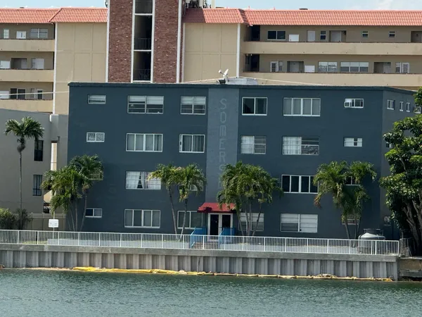 $215,000 | 1060 Crystal Lake Drive, Unit 101, Deerfield Beach, FL 33073