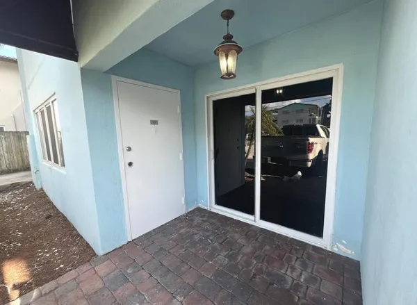 $215,000 | 1060 Crystal Lake Drive, Unit 101, Deerfield Beach, FL 33073