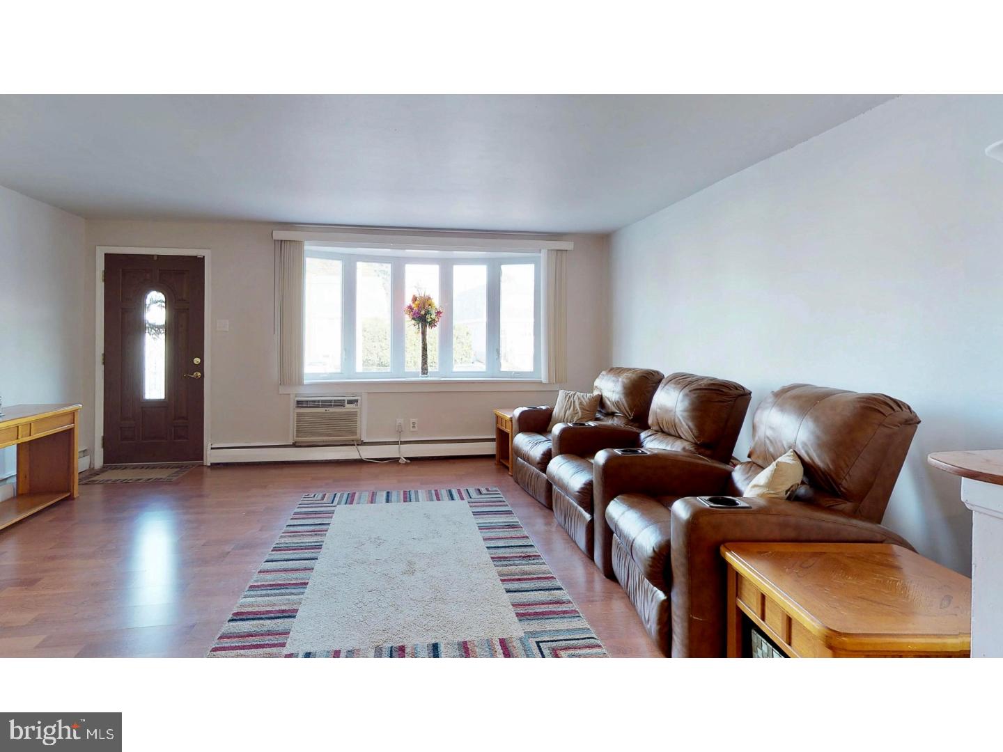 4176 Fairdale Road Philadelphia, PA 19154 - Photo 3 of 25 Gallery Image 3