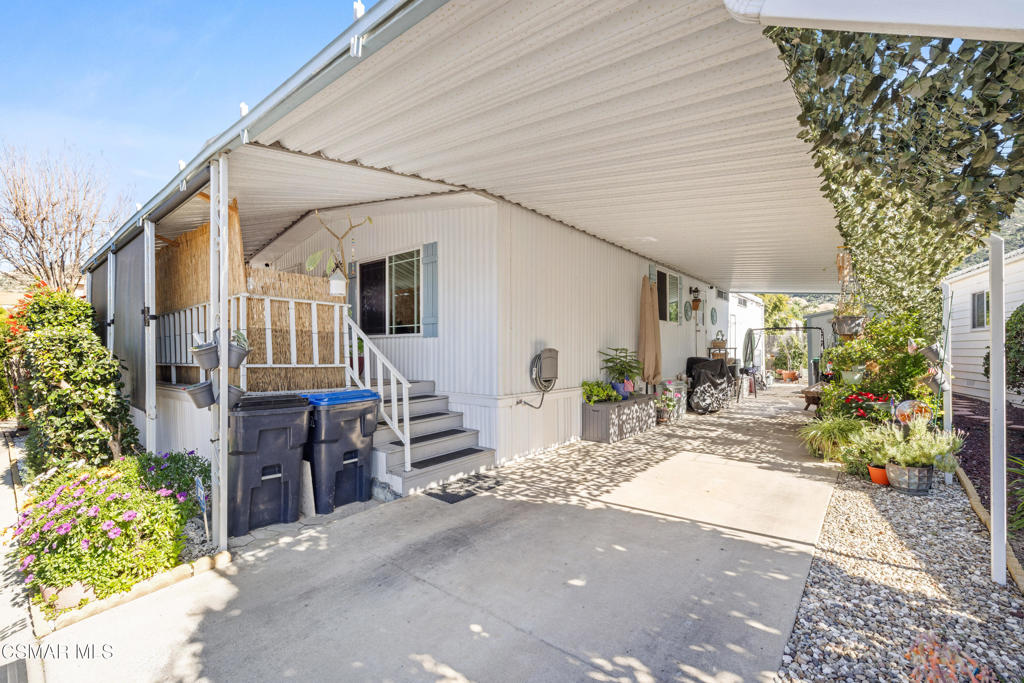 6480 Katherine Road, Unit 93 Simi Valley, CA 93063 - Photo 5 of 34