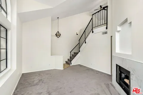 $460,000 | 18129 Erik Court, Unit 328, Canyon Country, CA 91387