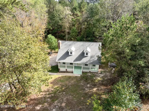 $345,000 | 10 Poplar Drive, Hattiesburg, MS 39402