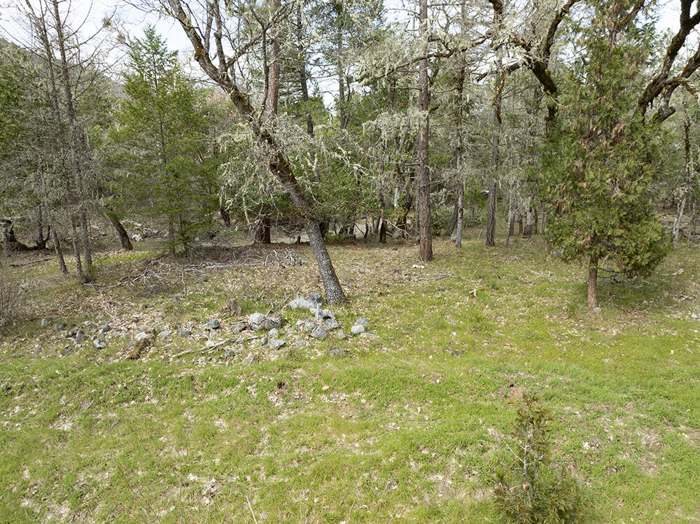 15150 Water Gap Road Williams, OR 97544 - Photo 14 of 53 16
