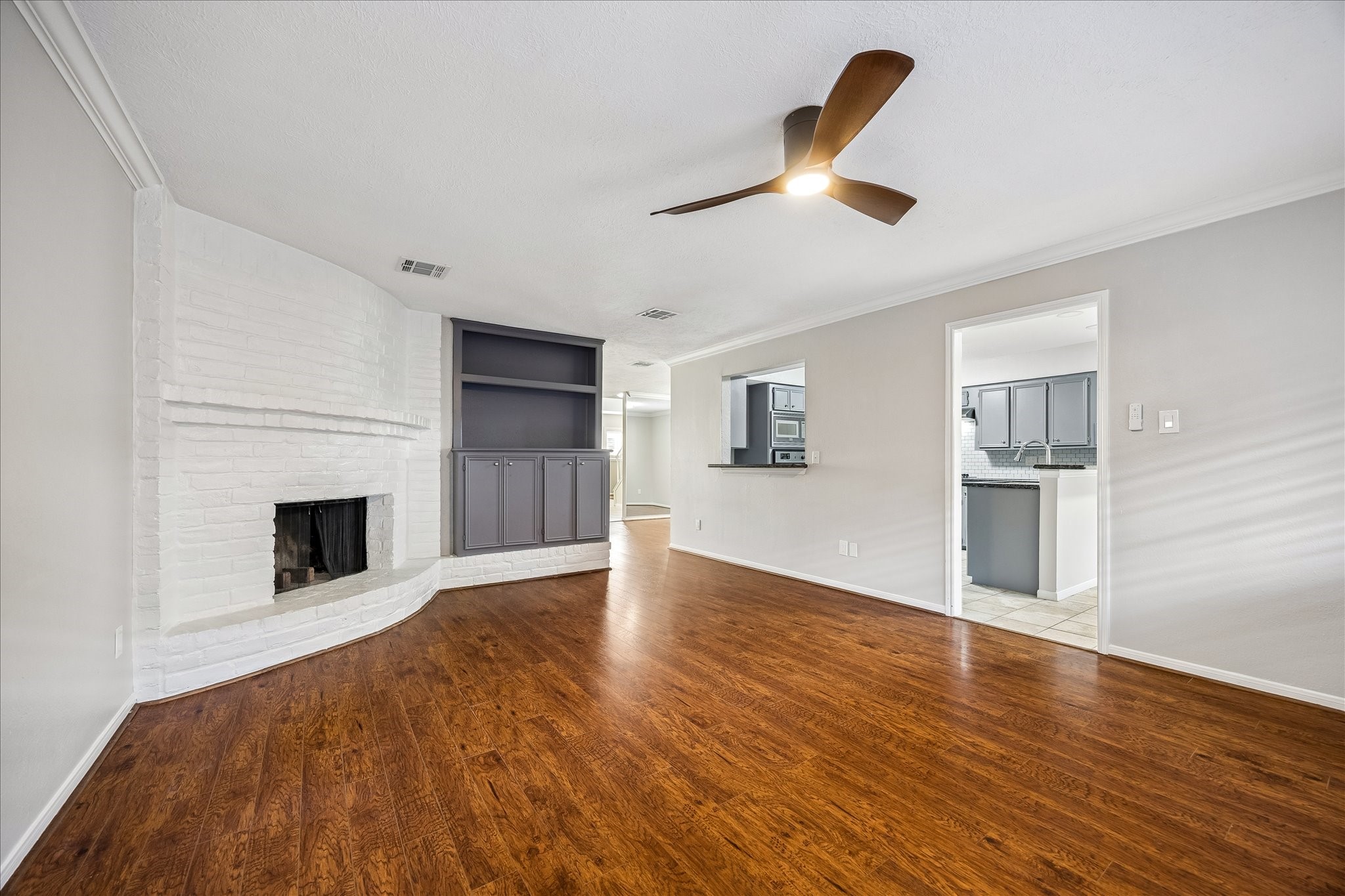 727 Bunker Hill Road, Unit 12 Houston, TX 77024 - Photo 3 of 22