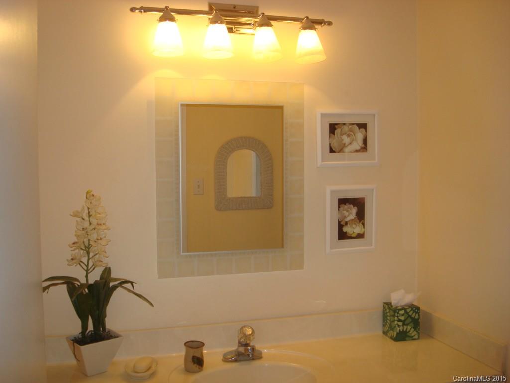 3524 Colony Road, Unit B Charlotte, NC 28211 - Photo 4 of 24 Gallery Image 4