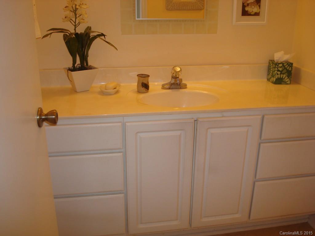 3524 Colony Road, Unit B Charlotte, NC 28211 - Photo 6 of 24 Gallery Image 6