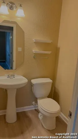 $2,250 | 9510 Wind Dancer, San Antonio, TX 78251