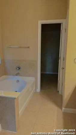 $2,250 | 9510 Wind Dancer, San Antonio, TX 78251