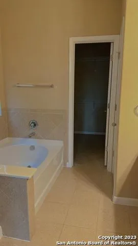 $2,250 | 9510 Wind Dancer, San Antonio, TX 78251