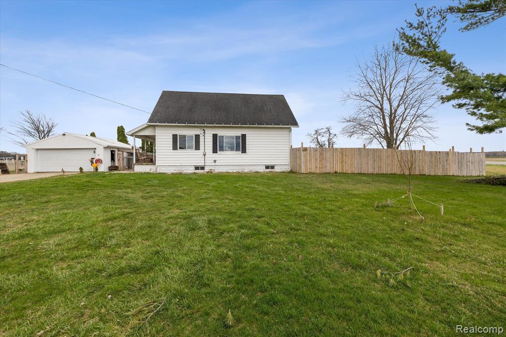 12045 Lincoln Road Burt, MI 48417 - Photo 18 of 23
