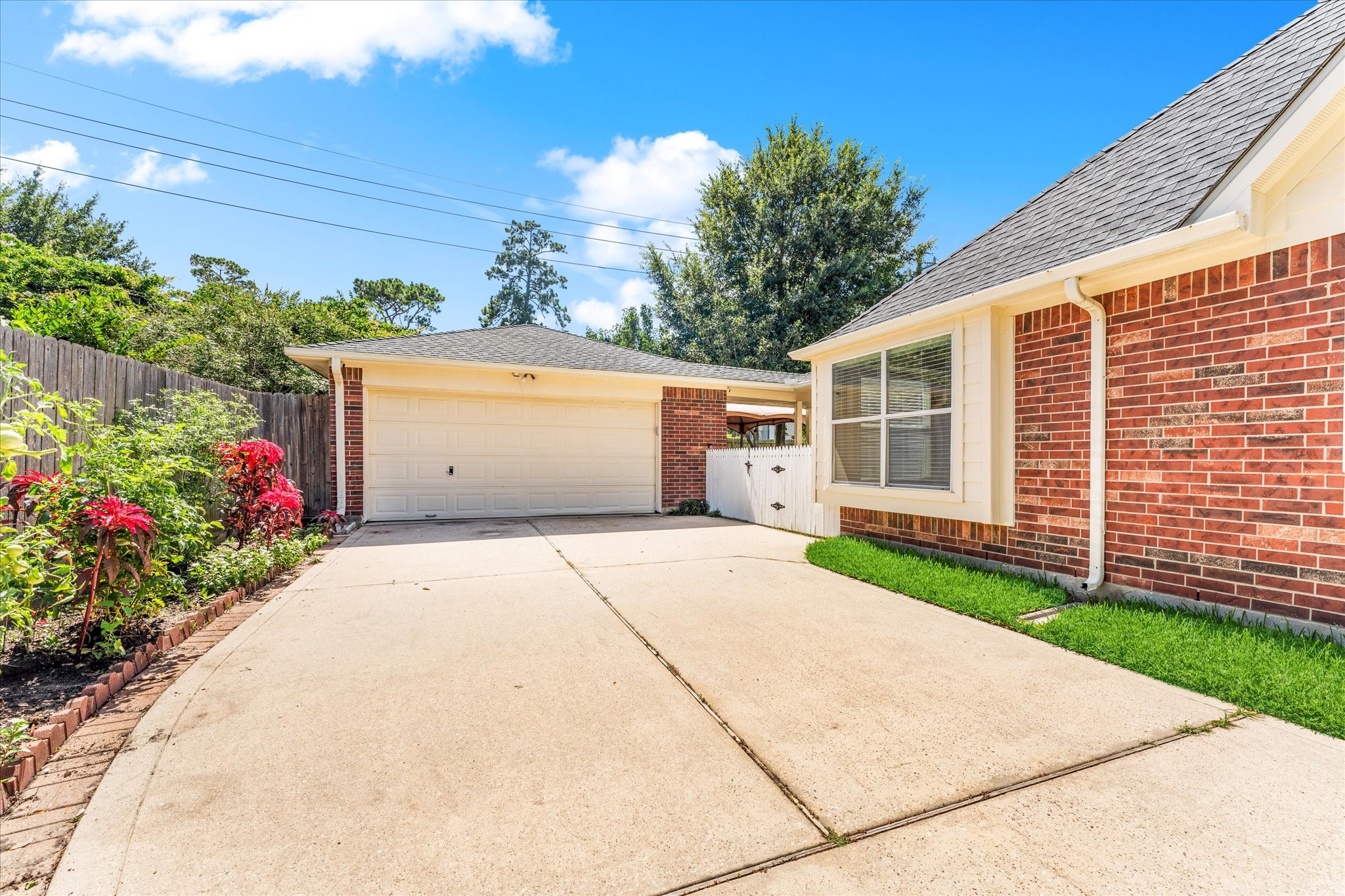 25935 Brickhill Drive Spring, TX 77389 - Photo 4 of 40
